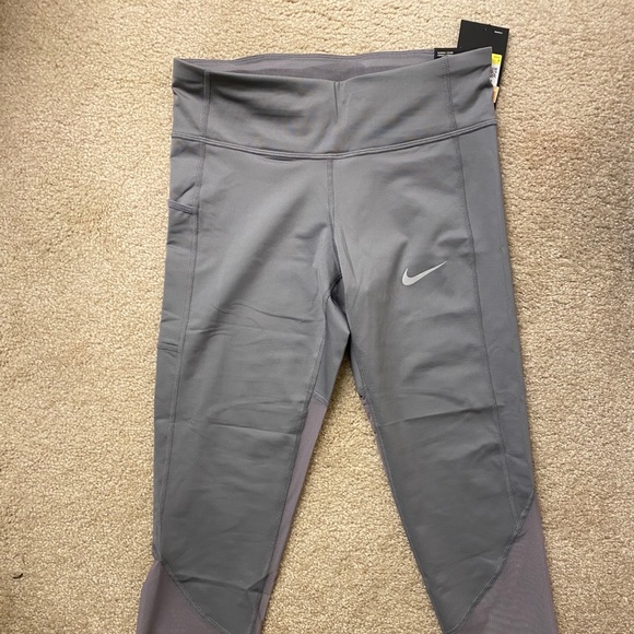 Nike Pants - Women’s Nike power tight fit leggings